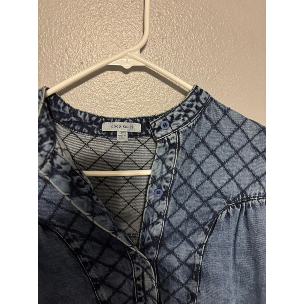Denim Blue Embroidered Button-Down Shirt - Picture 3 of 3
